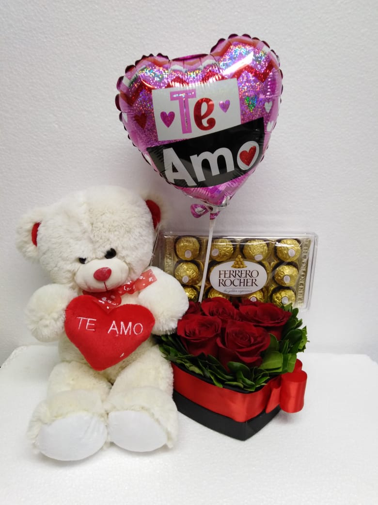 Caja corazn con 6 Rosas ms Bombones Ferrero Rocher 150grs, Peluche con corazn 30cm y Globito 